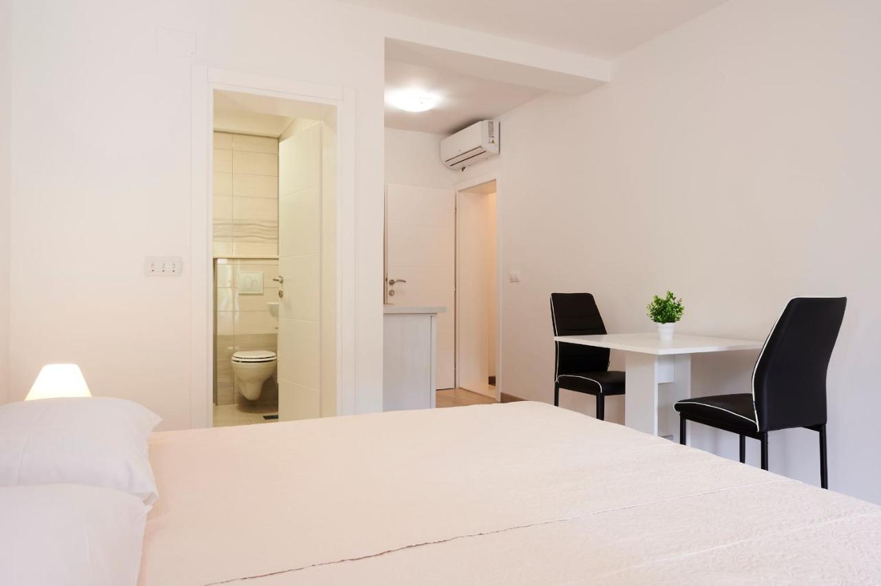 Appartement Cutan à Trogir Extérieur photo