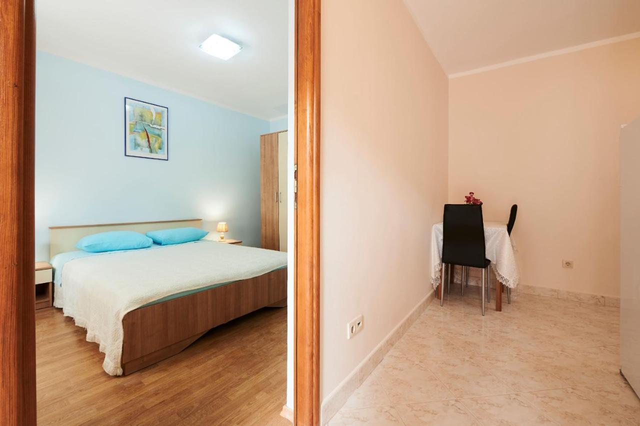 Appartement Cutan à Trogir Extérieur photo